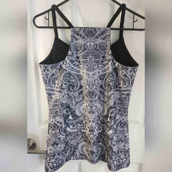 Reebok Black & White Paisley V-Neck Tank Top NWOT - Picture 2 of 7